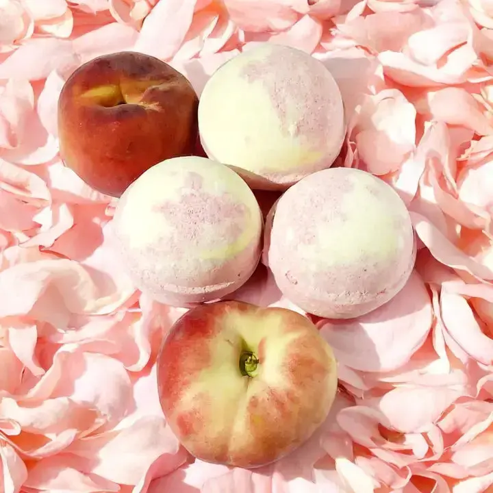 Georgia Peach Large Bath Bomb 1