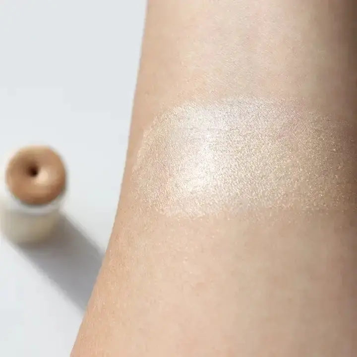 Illumi Cream Vegan Highlighter Stick – 14G | River Organics 2