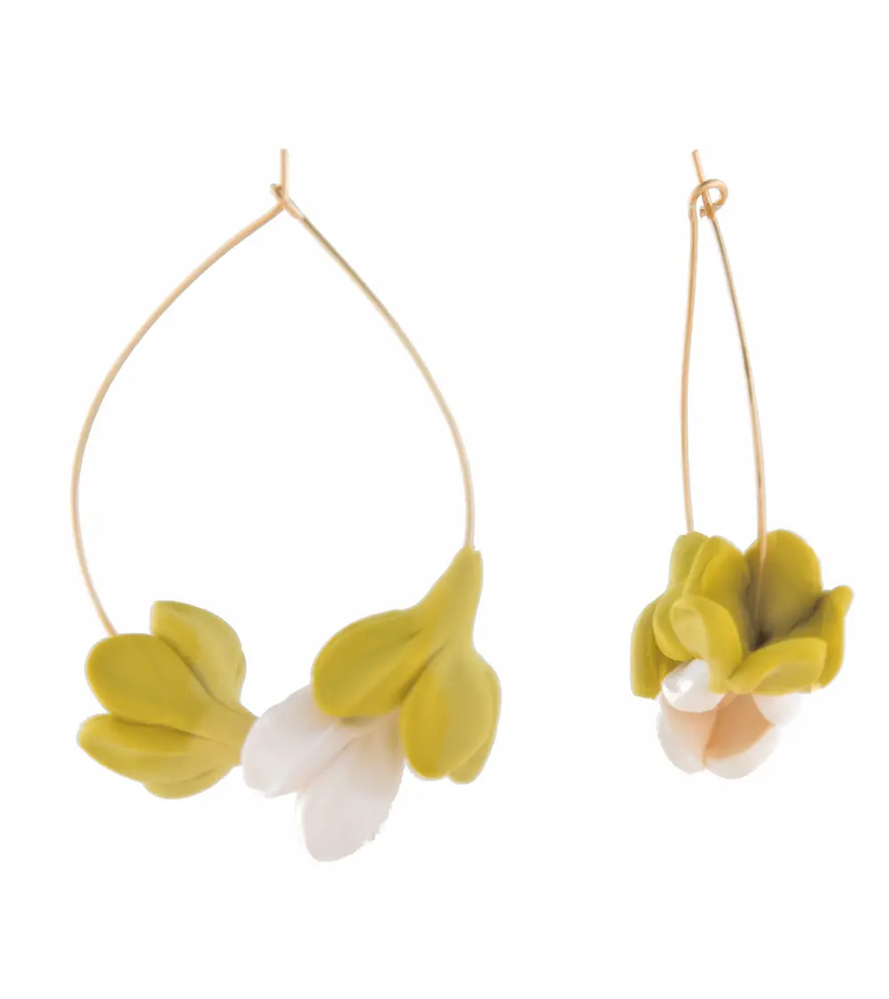 Teardrop Pikake Mix Earrings 1