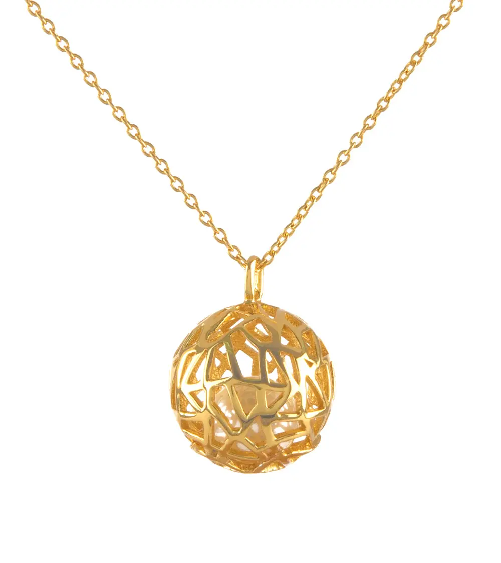 Hukilau Sphere With Pearl Necklace 1