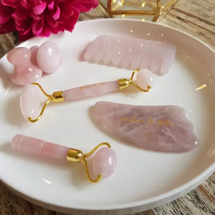 Mini Anti Aging Travel Jade Roller - Pink Quartz 1