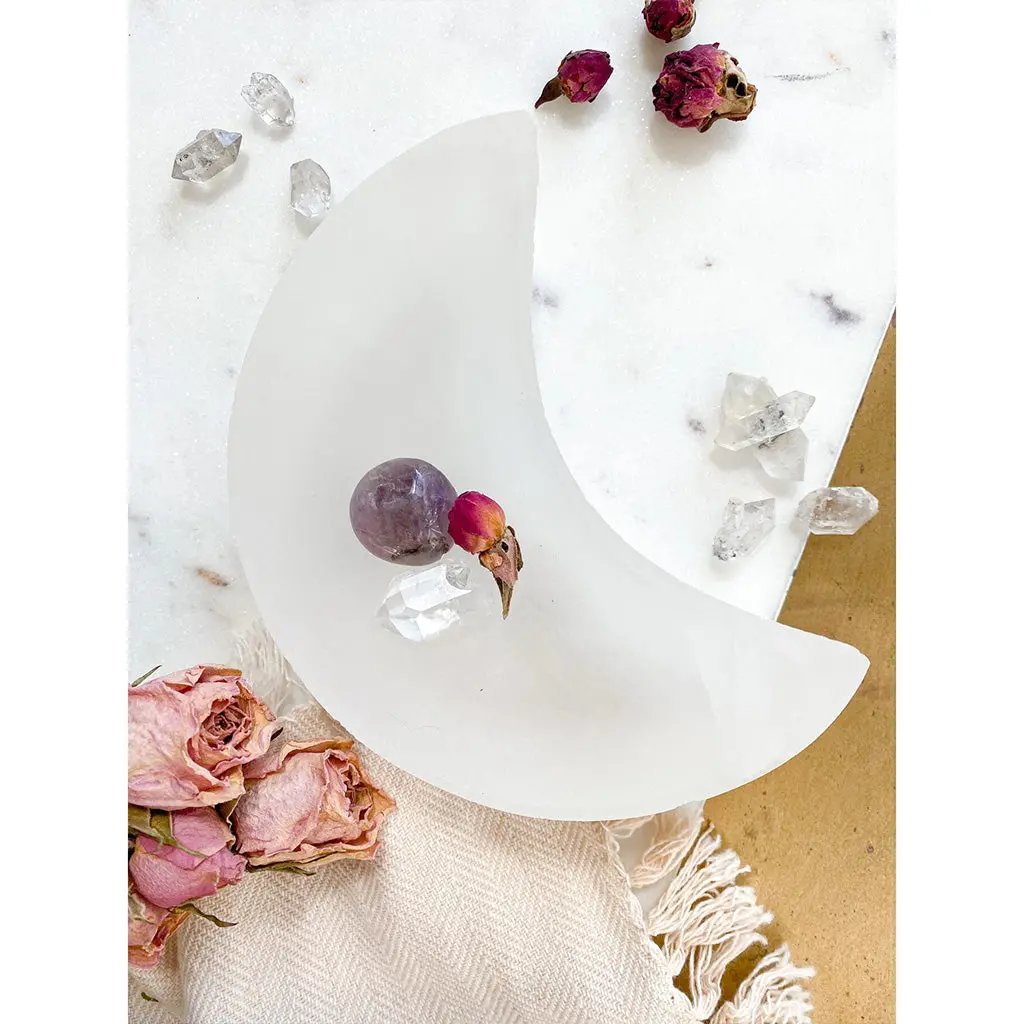 Selenite Moon Shaped Offering Bowl - 12Cms 2