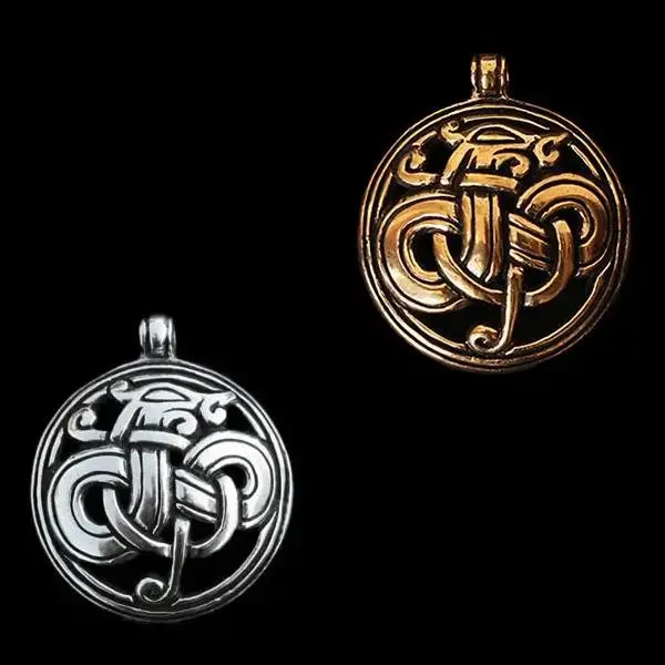 Round Urnes Dragon Pendant 1