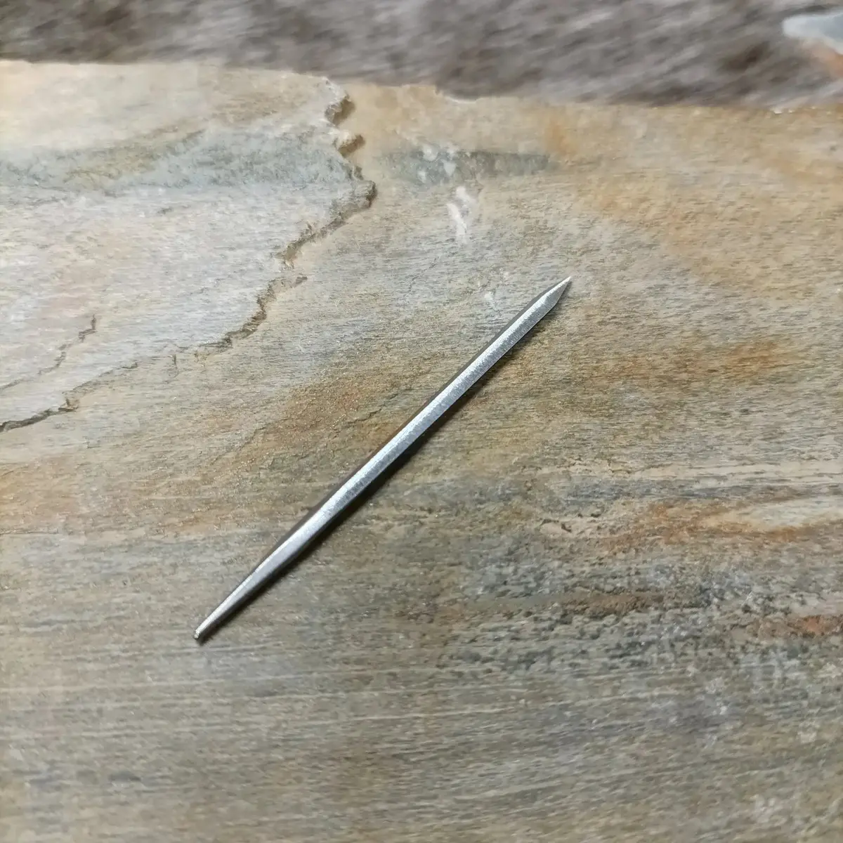 Diamond Cut Awl Blade 1