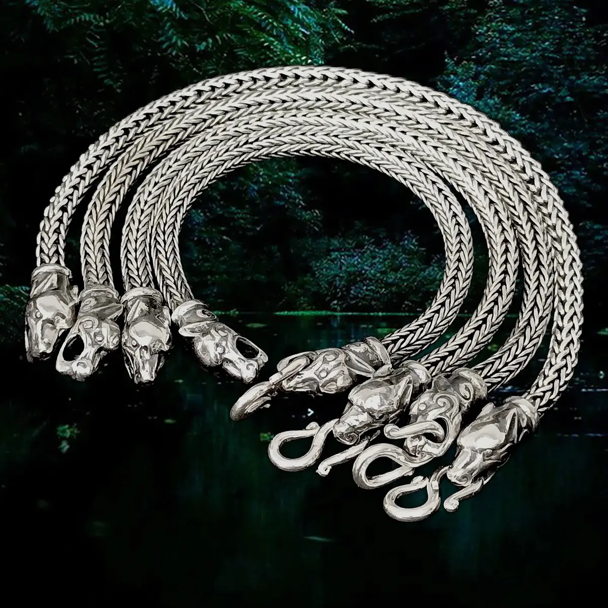 5Mm Silver Snake Bracelet With Ferocious Wolf Heads 1