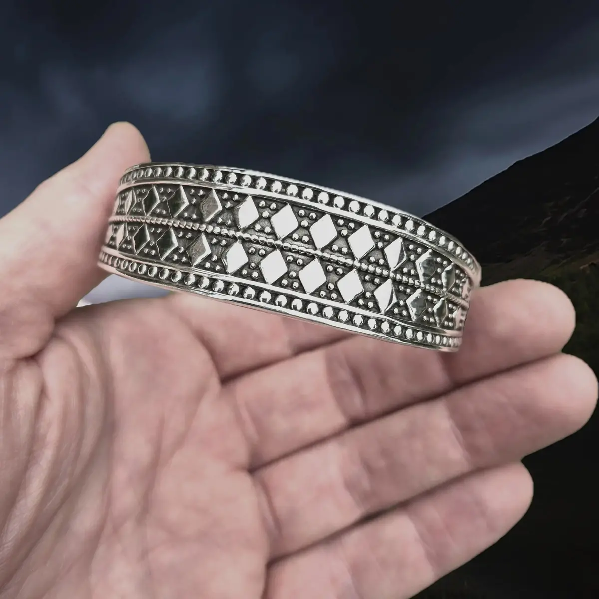 Silver Viking Bracelet / Arm Ring Replica From Anglesey With 5 Dot Design 1