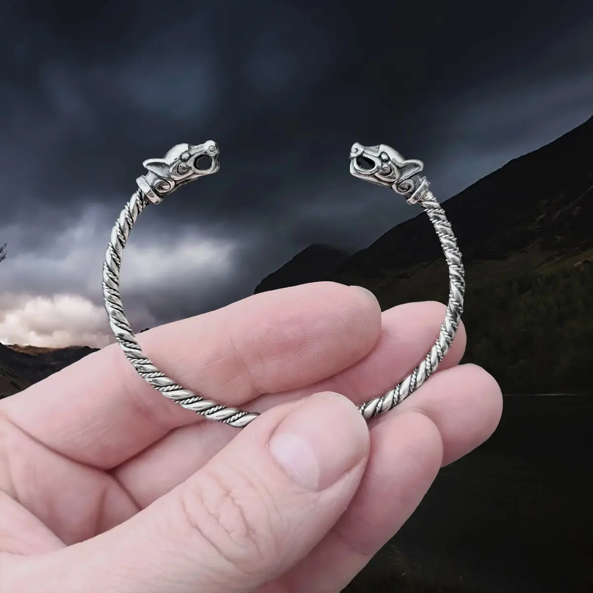 Slim Twisted Silver Viking Bracelet With Ferocious Wolf Heads 1