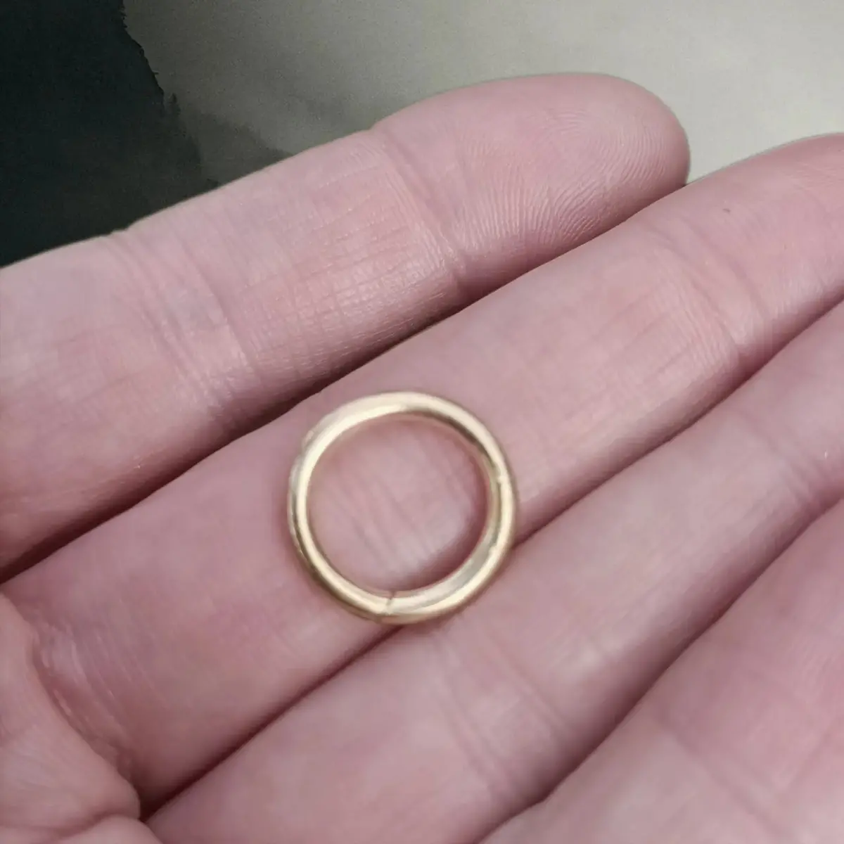 Viking Replica Jewellery Accessories - Small Brass Simple Split Ring 1
