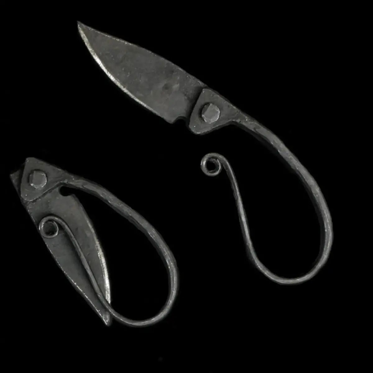Hand-Forged Woman's Folding Viking Age Knife Replica 2