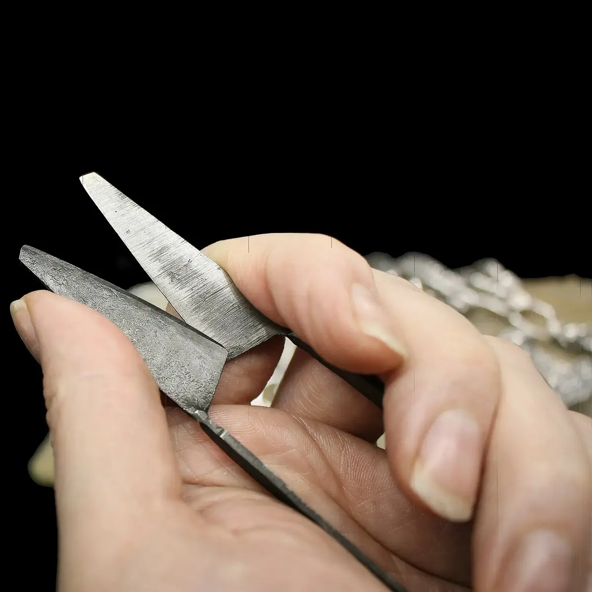 Hand-Forged Small Snips 4