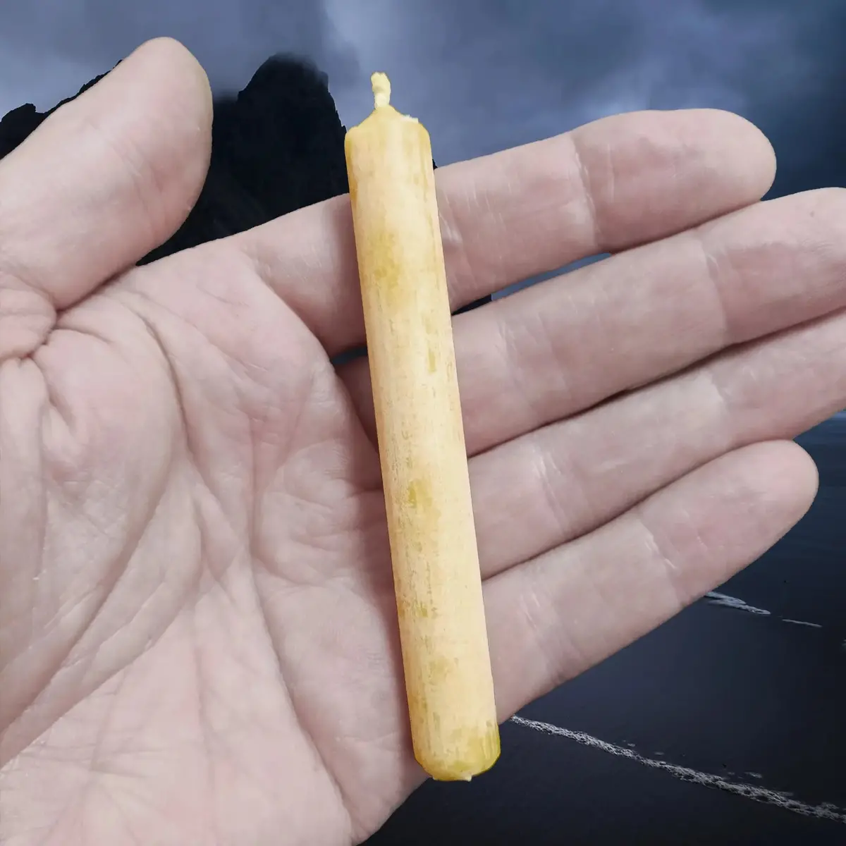 Small Handmade 100% Natural Beeswax Candle 1